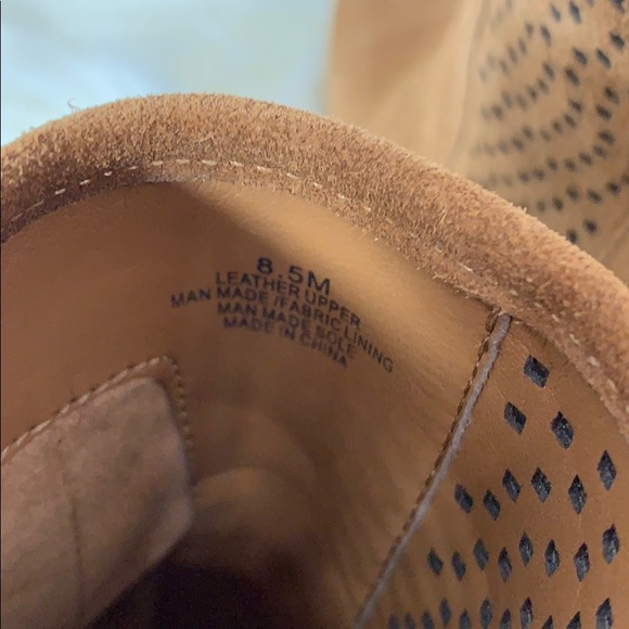 Gianni Bini brown suede leather zip ankle boots - Picture 7 of 8